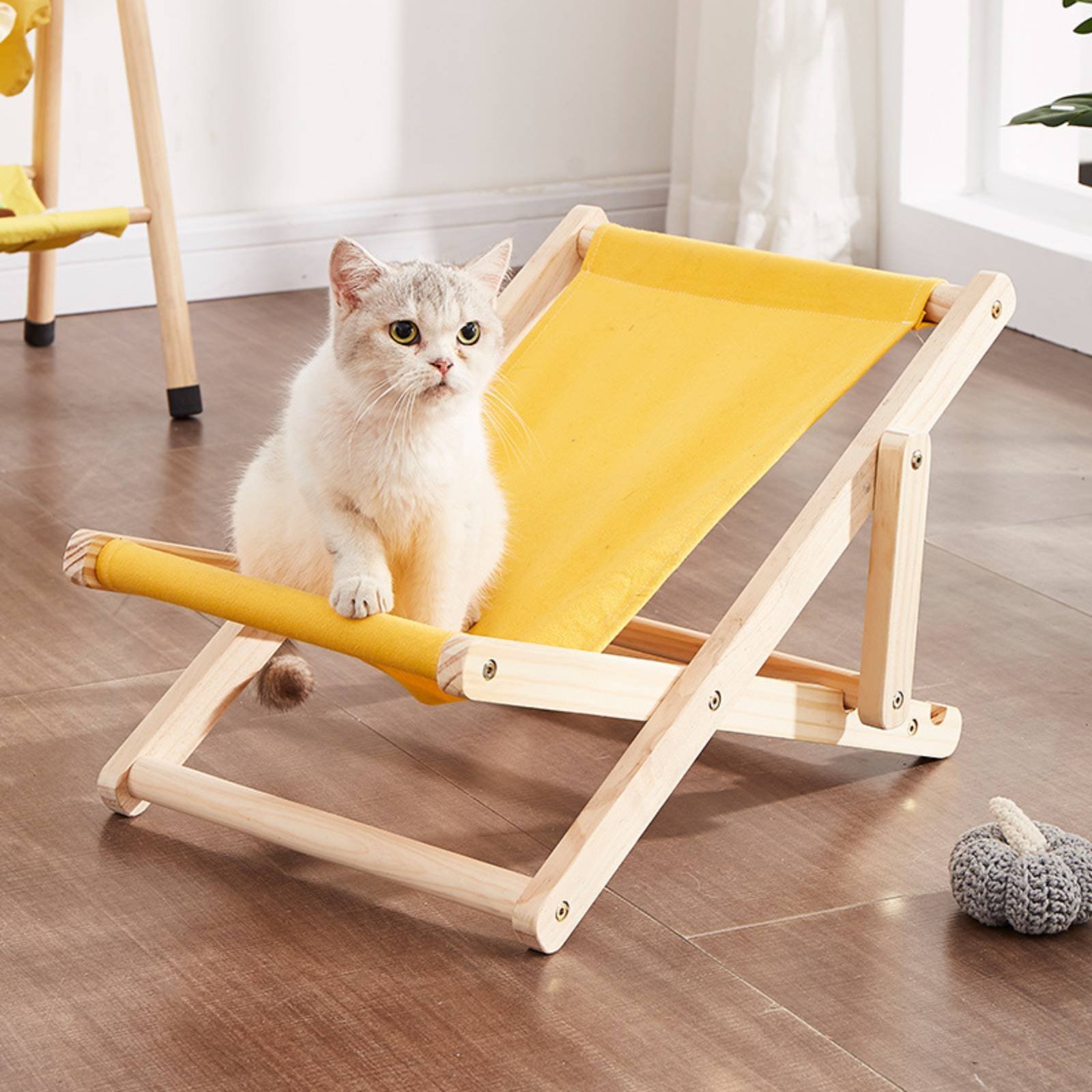 Leżanka dla zwierząt z podwyżs – Deck Chair Lounger recenzja i cena